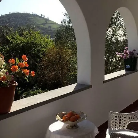 House With Stunning Mountain View Малвейра